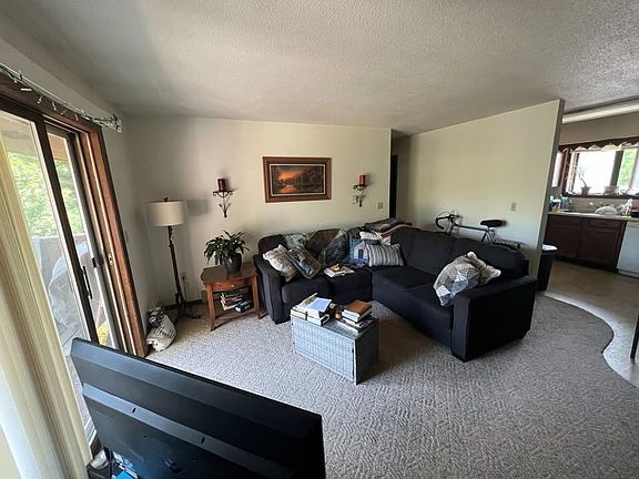 4th image of 1026 Menomonie St #1