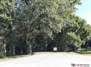 8303 Howe Ct, Plattsmouth, NE 68048