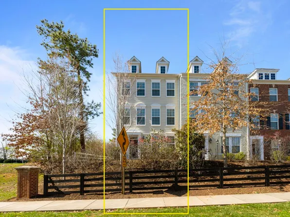 915 Stonehenge Way, Charlottesville, VA 22901