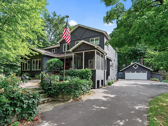 5th image of 3449 Hamilton Ave