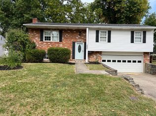 1886 Lindenhall Dr, Loveland, OH 45140