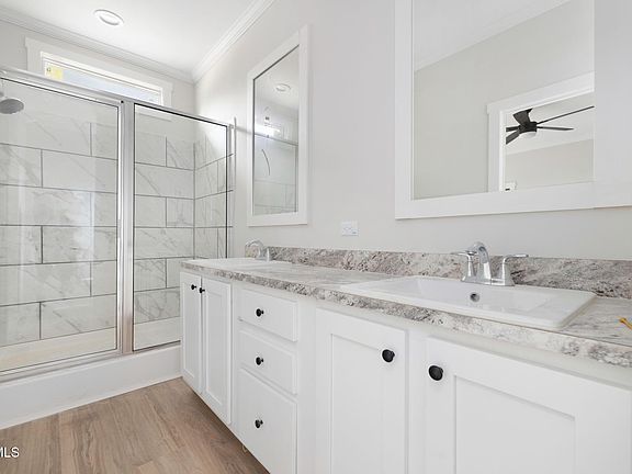 5th image of 3261 Avoca Rd