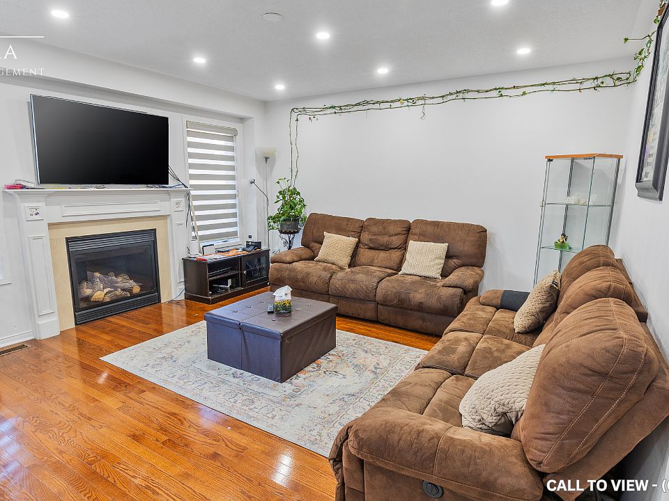 1st image of 44 Thackery Dr