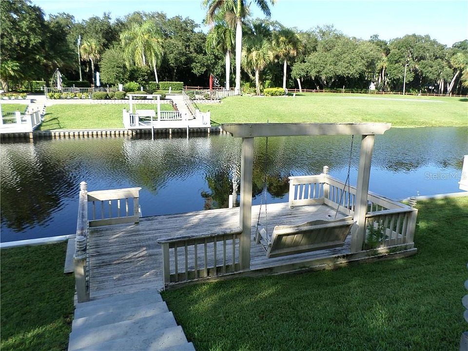 2nd image of 584 Waterway Dr