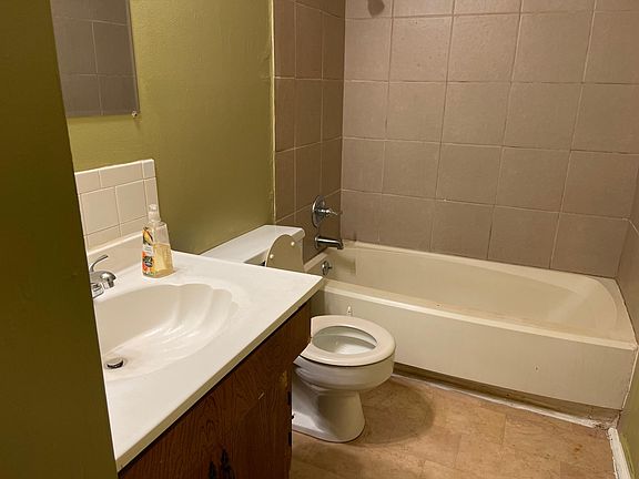 5th image of 738 Osage St APT 4