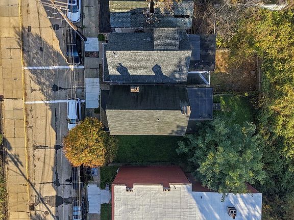 4th image of 630 Watt St