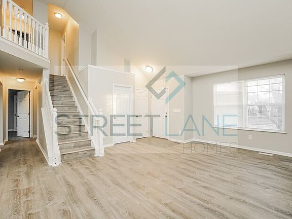 3rd image of 8578 Robbins Loop Dr