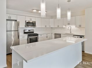 30 S Spring Ave #3, La Grange, IL 60525