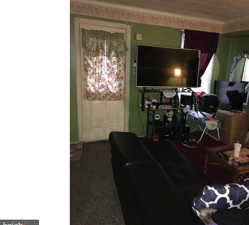 2nd image of 444 Woodland St