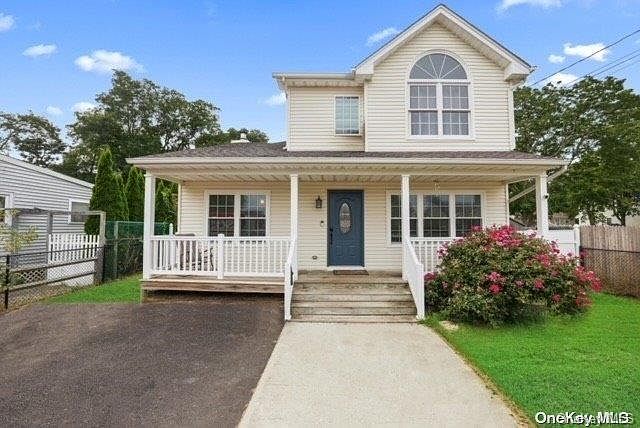 1st image of 29 Edgewater Drive