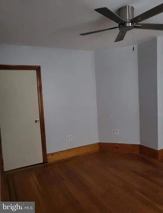 1st image of 30 W Kings Hwy #B