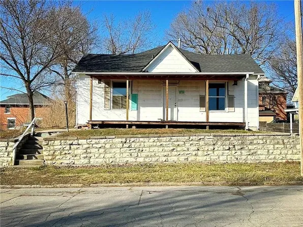 1711 Felix St, Saint Joseph, MO 64501