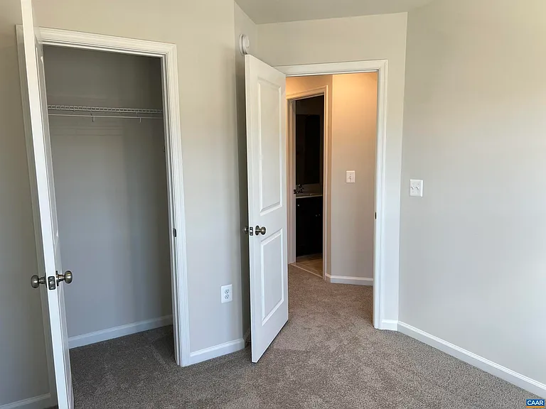 325 Willowshire Ct — Photo 19