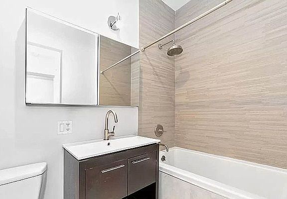 5th image of 806 Bergen St #2F