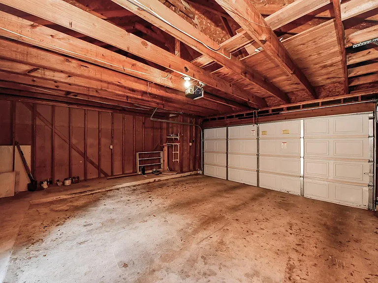 2204 Gemini St — Photo 31