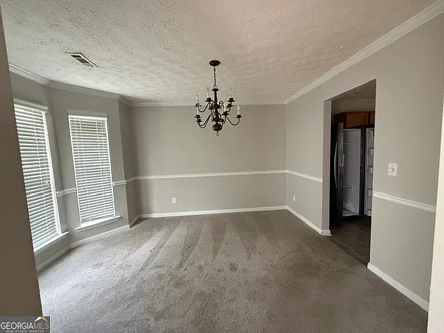 4 bed, 2.5 bath, 2448 sqft, $2,400 — Photo 2