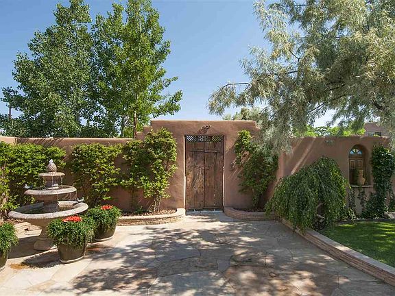 4th image of 2372 Camino Hualapai Unit A