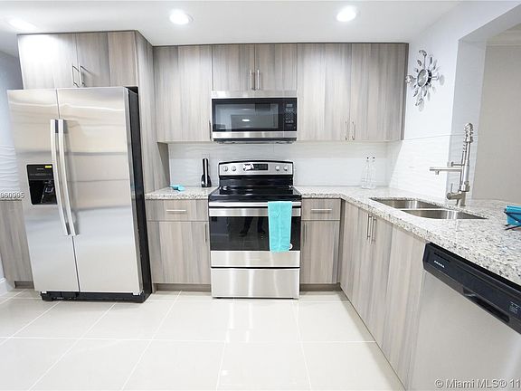4th image of 13038 SW 88th Ter S Unit 104
