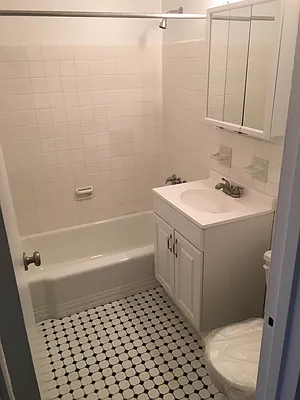 Rented by Stonehenge NYC LLC | media 8