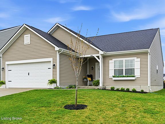2nd image of 1061 Stratton Way