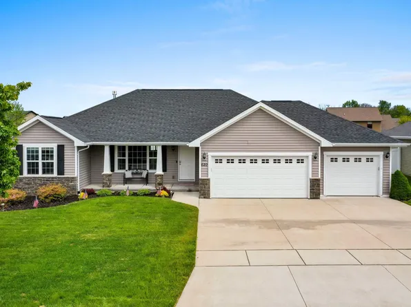 620 Pebblestone Cir, Hobart, WI 54155