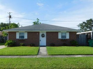 2112 River Queen Dr, Violet, LA 70092