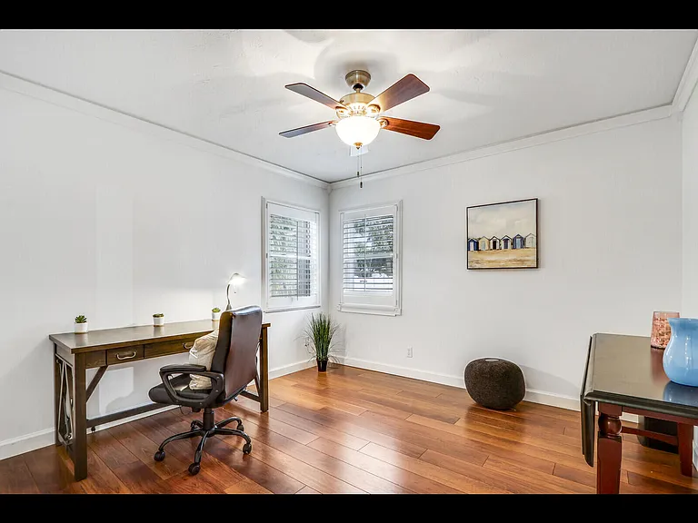 609 Oak Ter — Photo 16