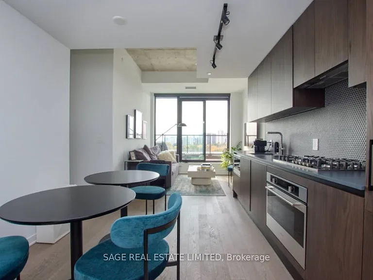 2720 Dundas St W #801 — Photo 1