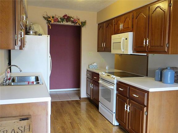 3rd image of 3014 Babette Dr