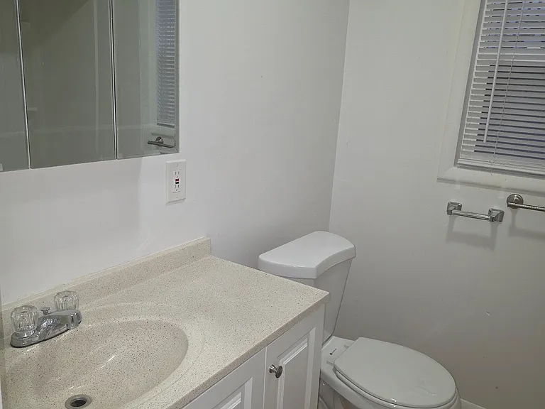 320 S 9th St #3 — Photo 10