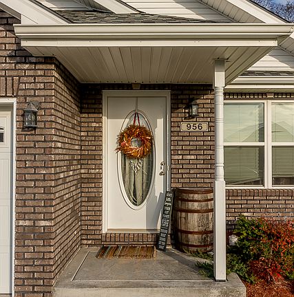 4th image of 956 Culverson Ct