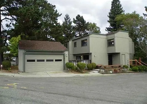 24100 Harrington Ln photo 1