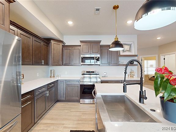 3rd image of 104 Sierra Bay Dr #1F