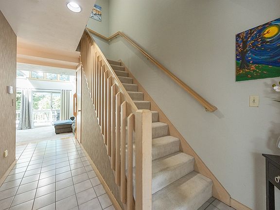 4th image of 6 Magnolia Dr #6