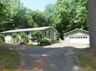 40 Parkview Ter, Augusta, ME 04330