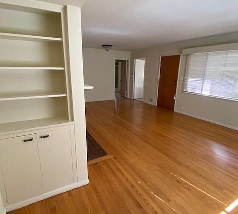 5th image of 546 S Sierra Madre Blvd