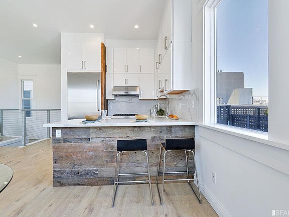 5th image of 15 Wetmore St #15