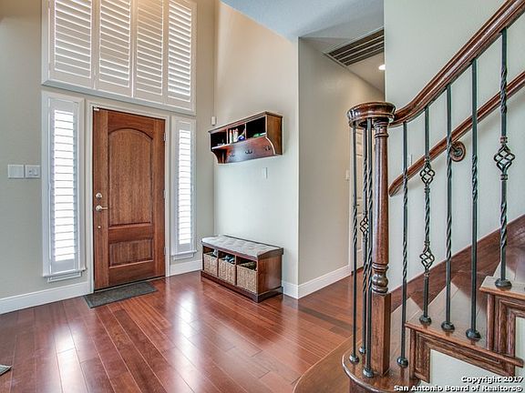 3rd image of 2467 Oakline Dr