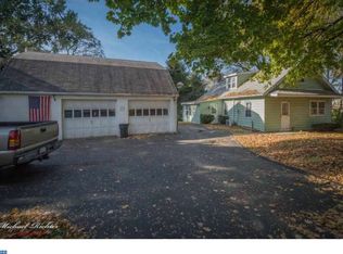 318 Manor Rd, Hatboro, PA 19040