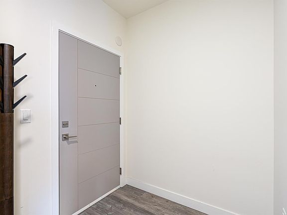 5th image of 9450 Robson St #312