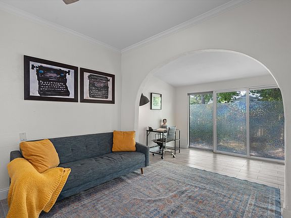 3rd image of 5412 Nelray Blvd #B