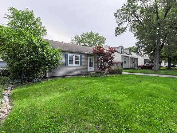 3rd image of 914 E Tripp Ave