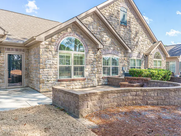 117 W Chelsea Court, Southern Pines, NC 28387