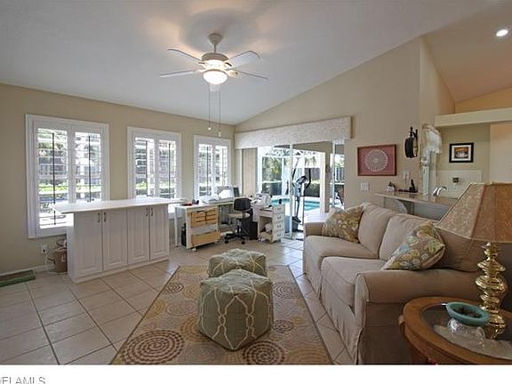 5th image of 537 SW 52nd St