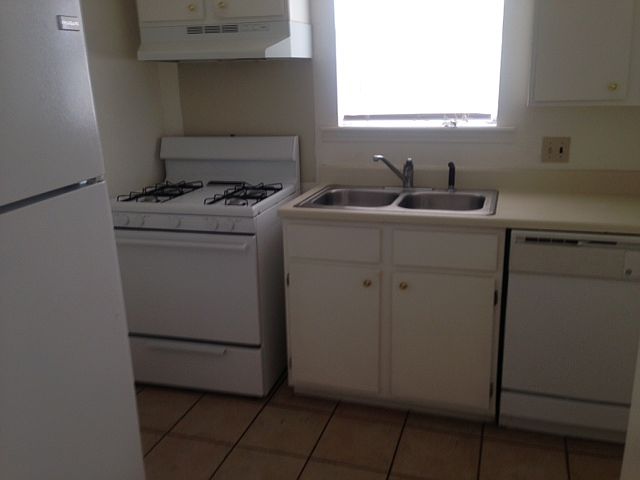 2nd image of 1407 9th St