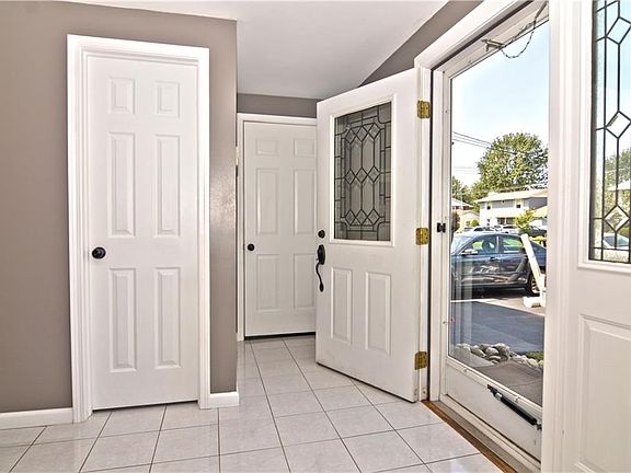 2nd image of 4938 Trivet Dr N