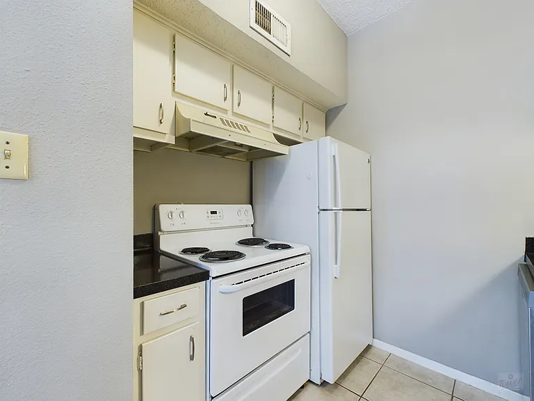 3316 Guadalupe St #304 — Photo 7