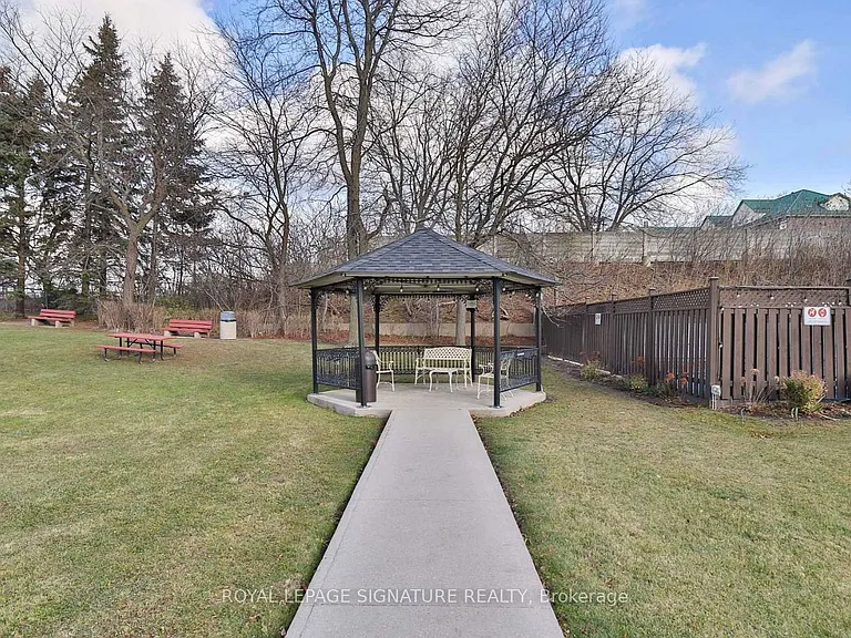309 Major Mackenzie Dr E #501 — Photo 26
