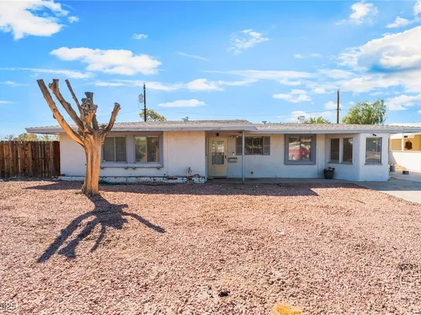 1332 Pyramid Cir, Las Vegas, NV 89108