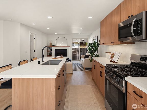 5th image of 509 Avenue A #A